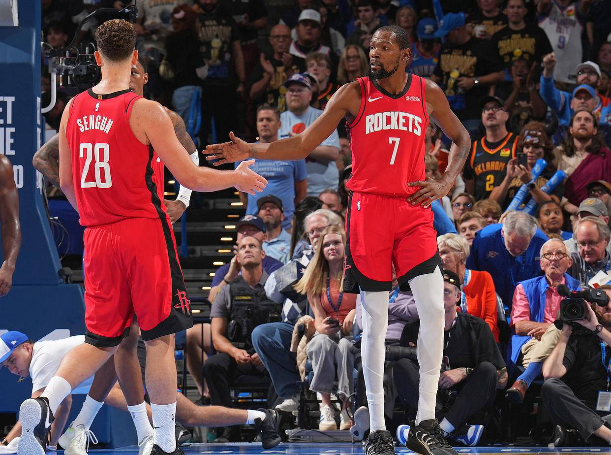 关于足总杯赛程吃紧，休斯敦火箭加时末段手感冰凉，底气十足，轮换策略成焦点的信息